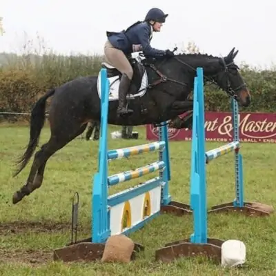 Lauren Mavin lincoln equestrian team