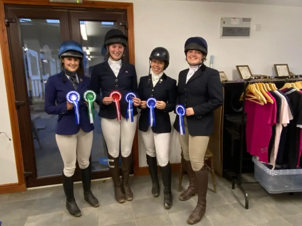 lincoln equestrian team